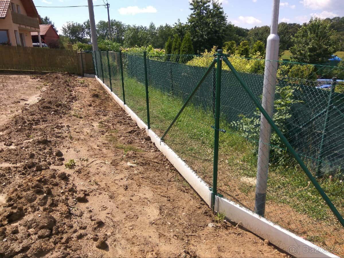 Ploty,oplocení 16
