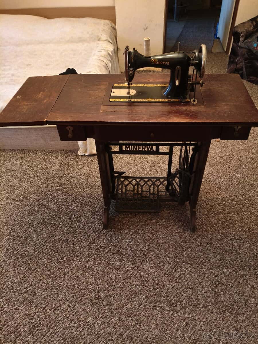 Šicí stroj Minerva 1