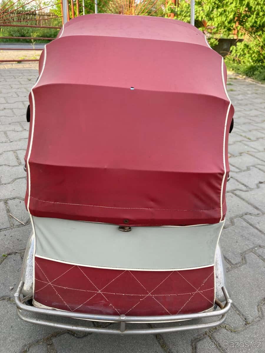 Retro kočárek 3