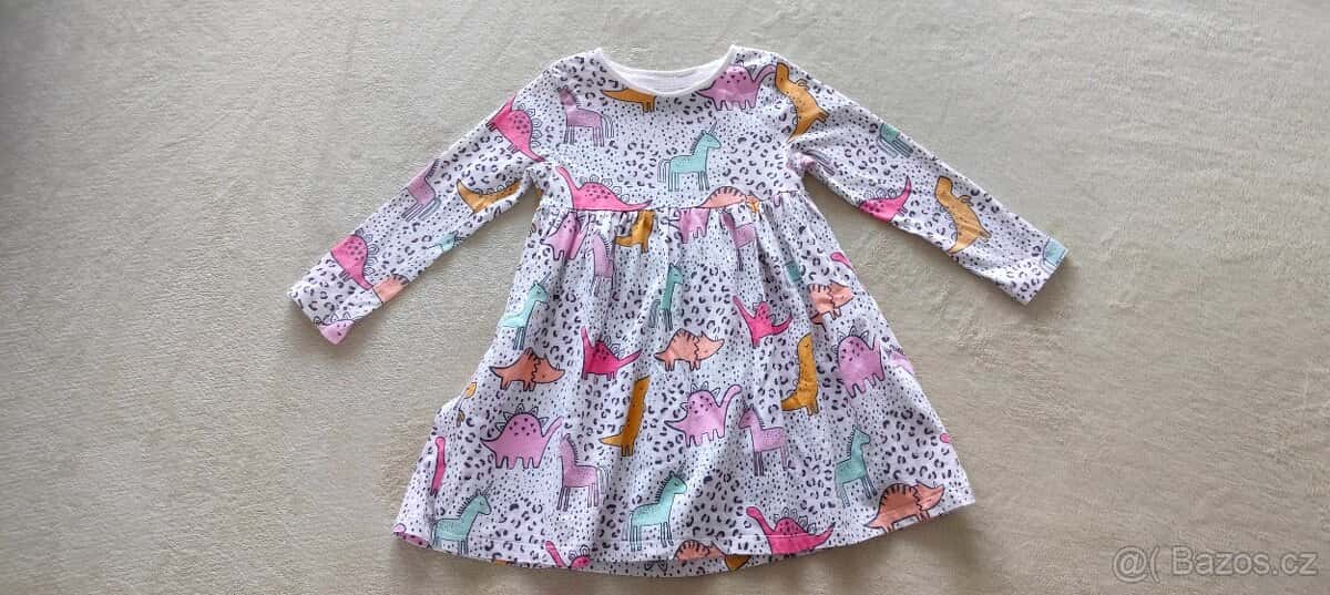 Dívčí šaty 2