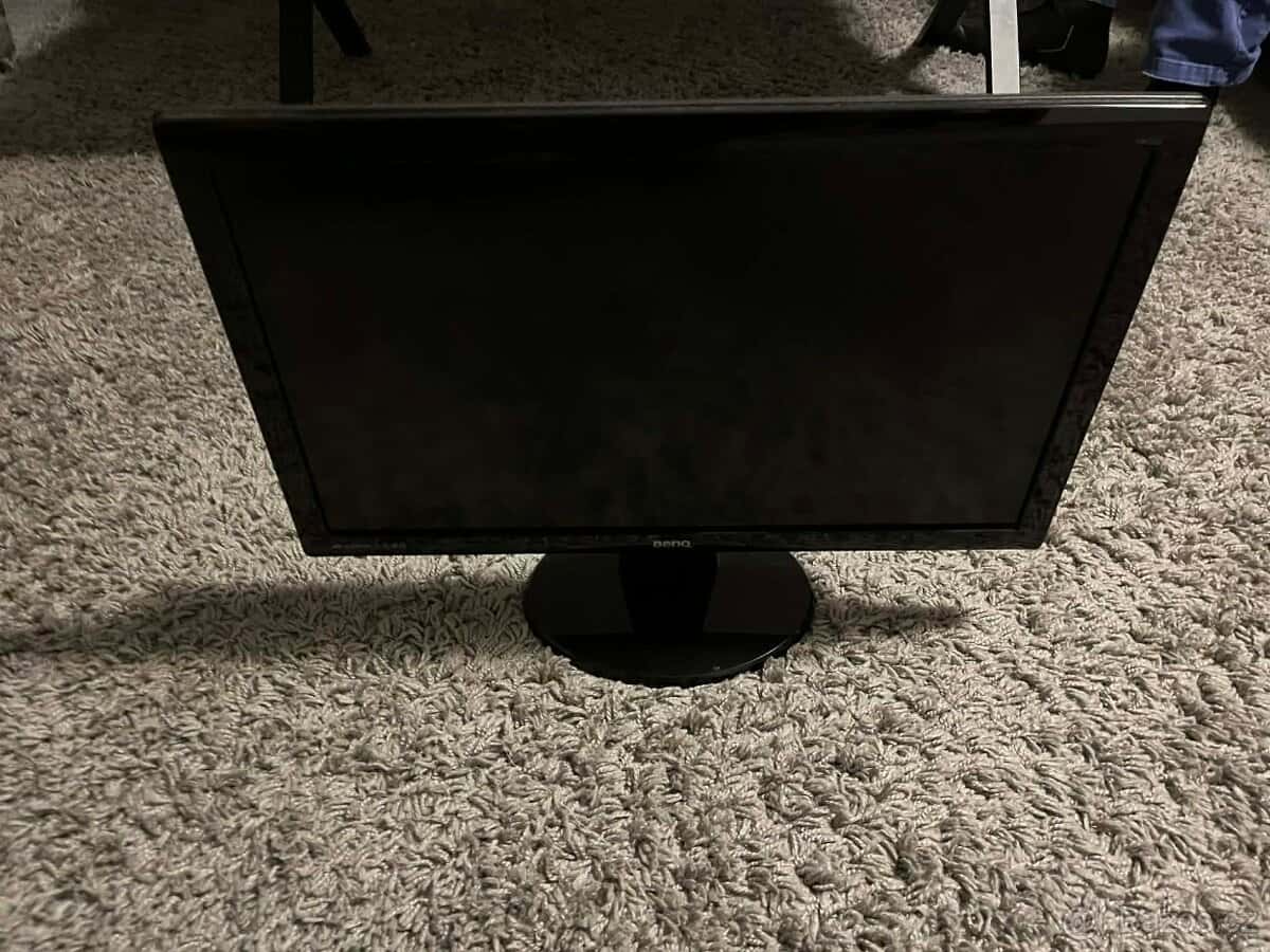 Monitor k počítači 2