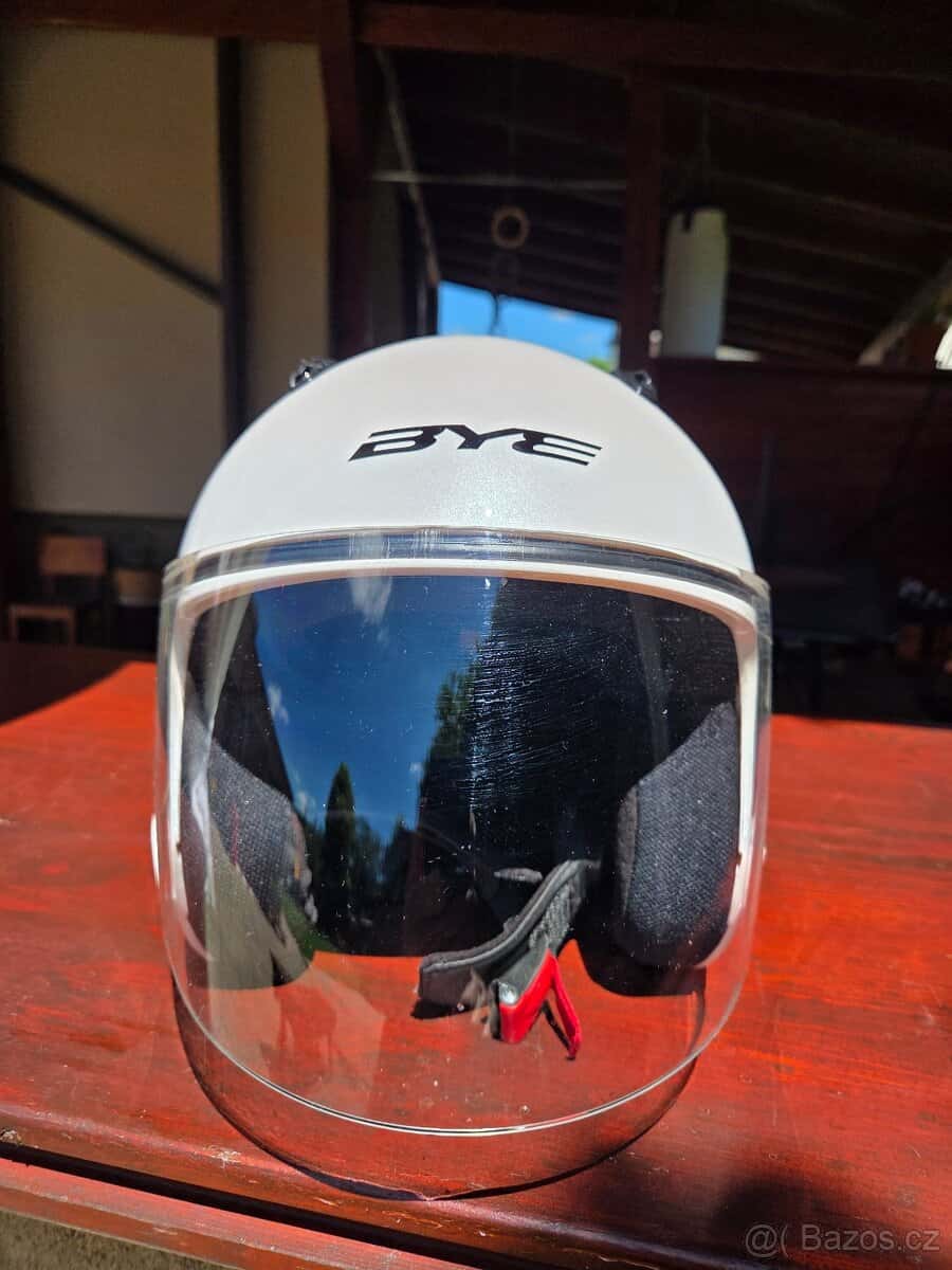Přilba Bye helmets 1
