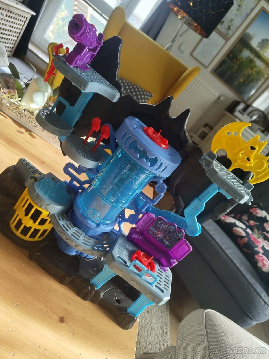 Batman hrad s jeskyní 1