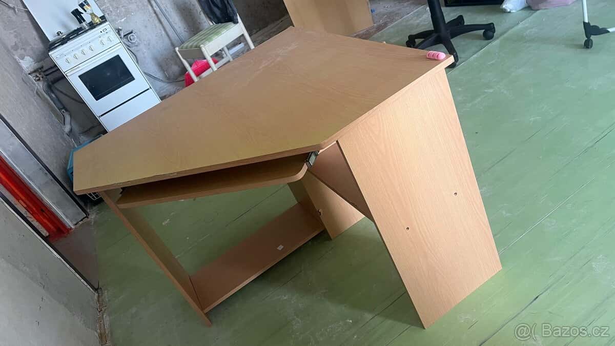 Rohový stůl 8