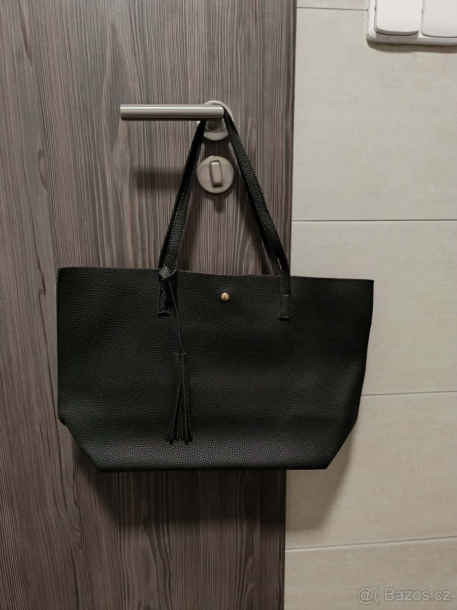 Černá kabelka 1