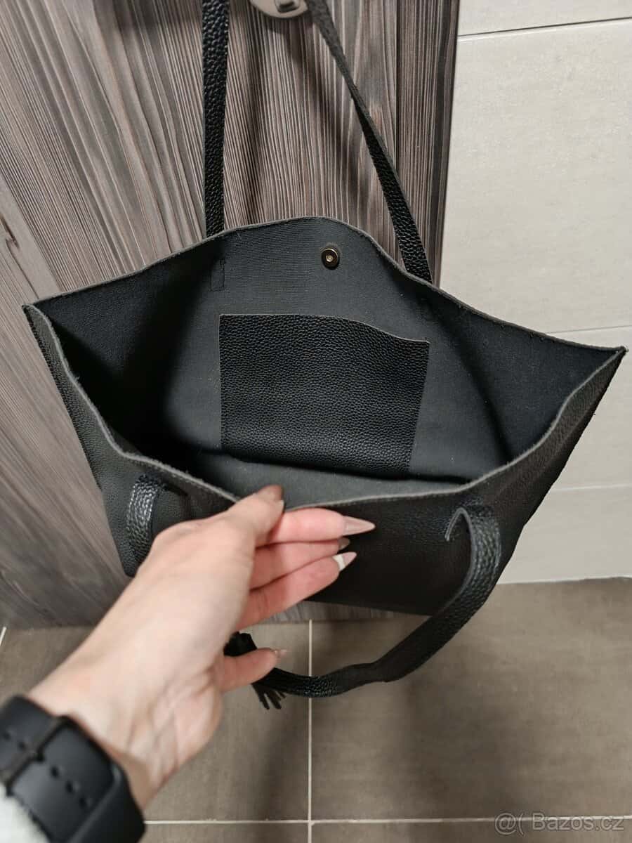 Černá kabelka 2