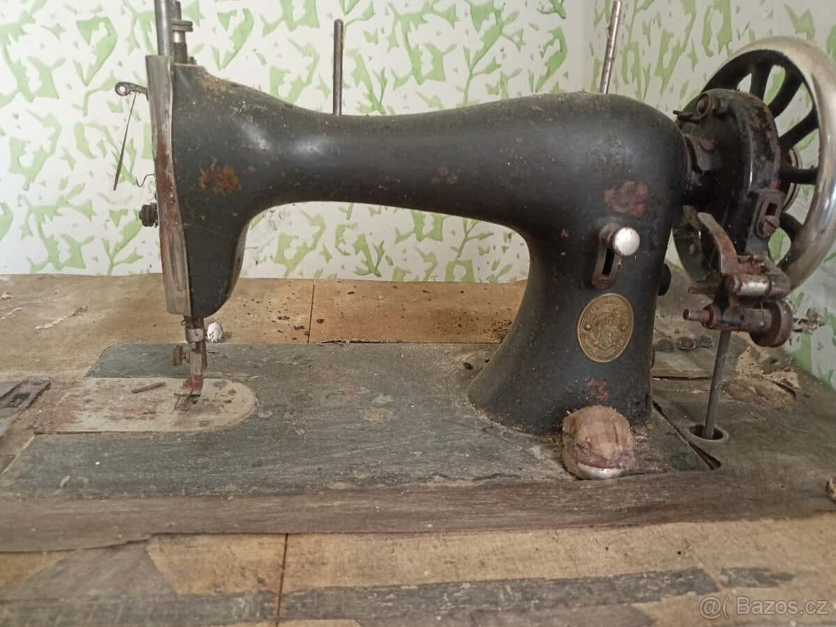 Šicí stroj SINGER 1
