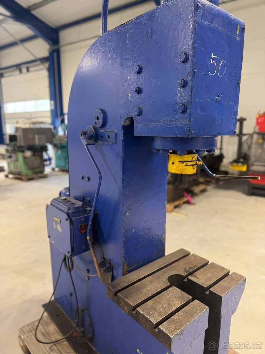 Hydraulický lis Netstal 4