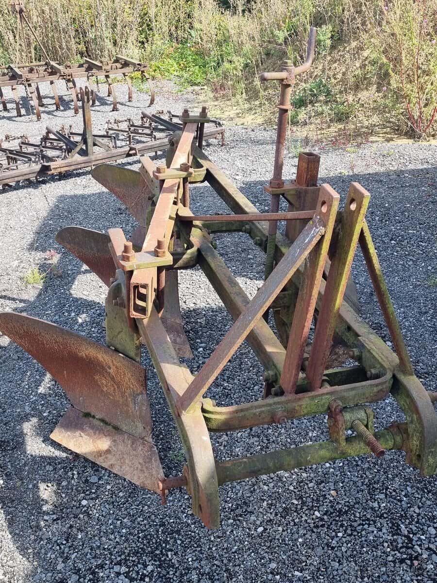 Pluh za traktor 3