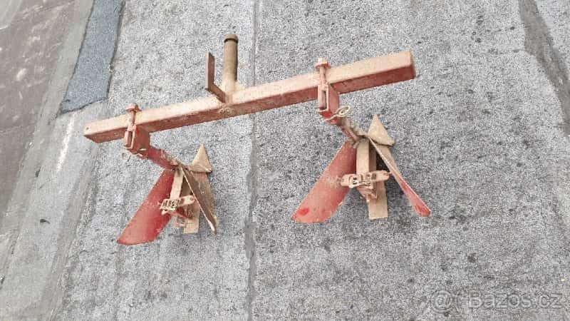 Fréza s příslušenstvím 4