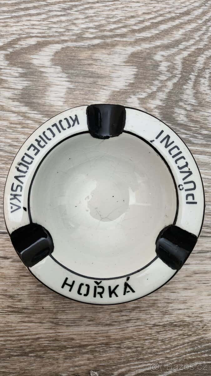 Popelník židovský 3