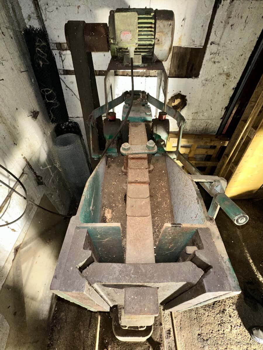 Kovářský Buchar 8