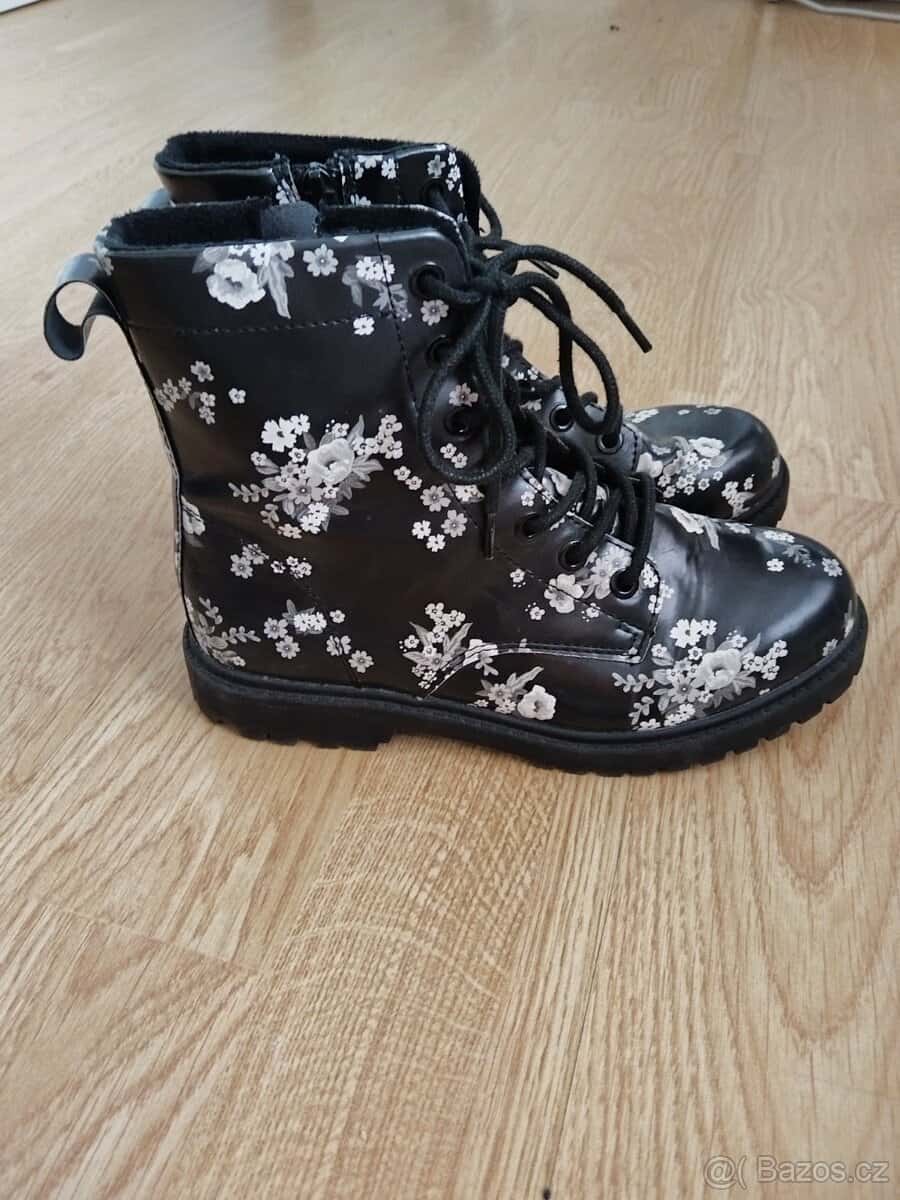 Dívčí boty 1