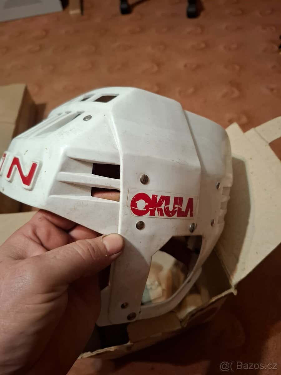 Stará  přilba 4