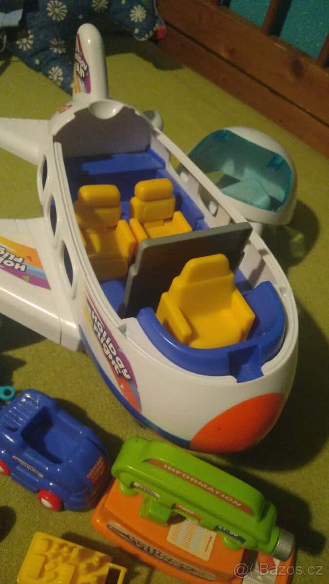 Letadlo s příslušenstvím 4