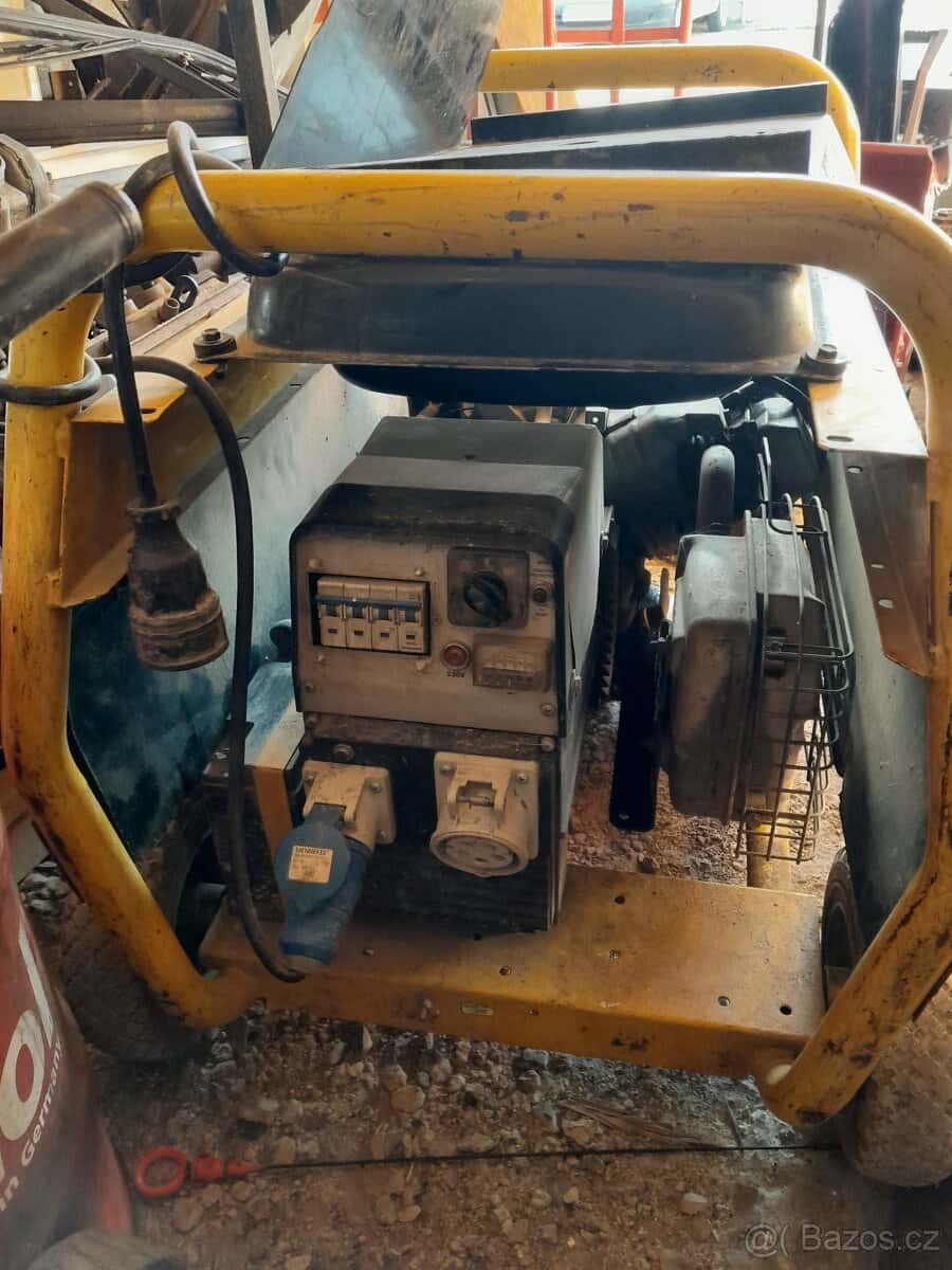 Generátor, centrála, 400 2