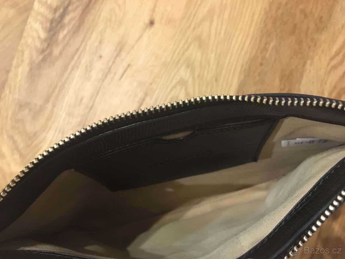 Černá kabelka Warehouse 4