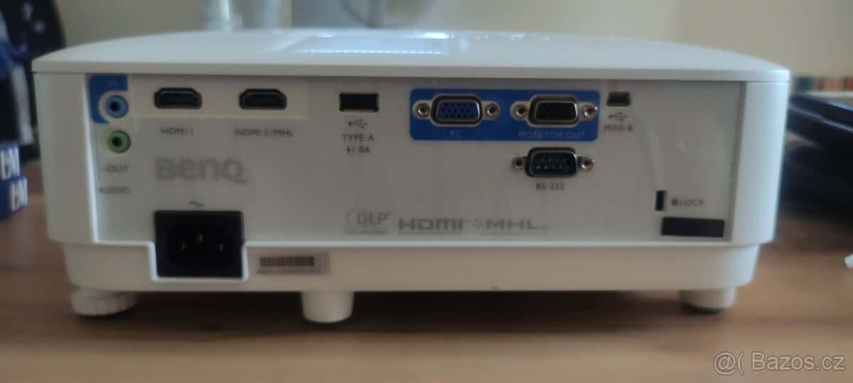 Projektor Benq 2