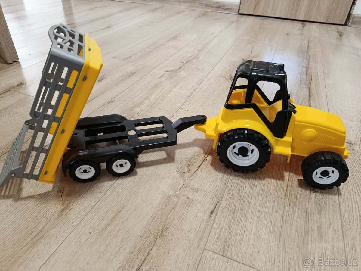 Traktor s vlečkou 3