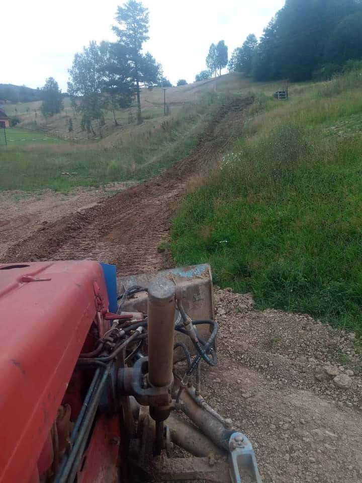 Práce buldozerem 8