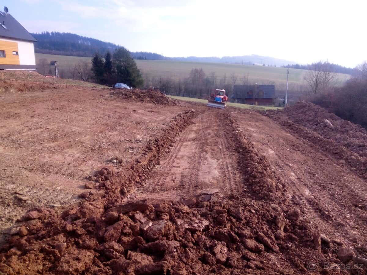 Práce buldozerem 16