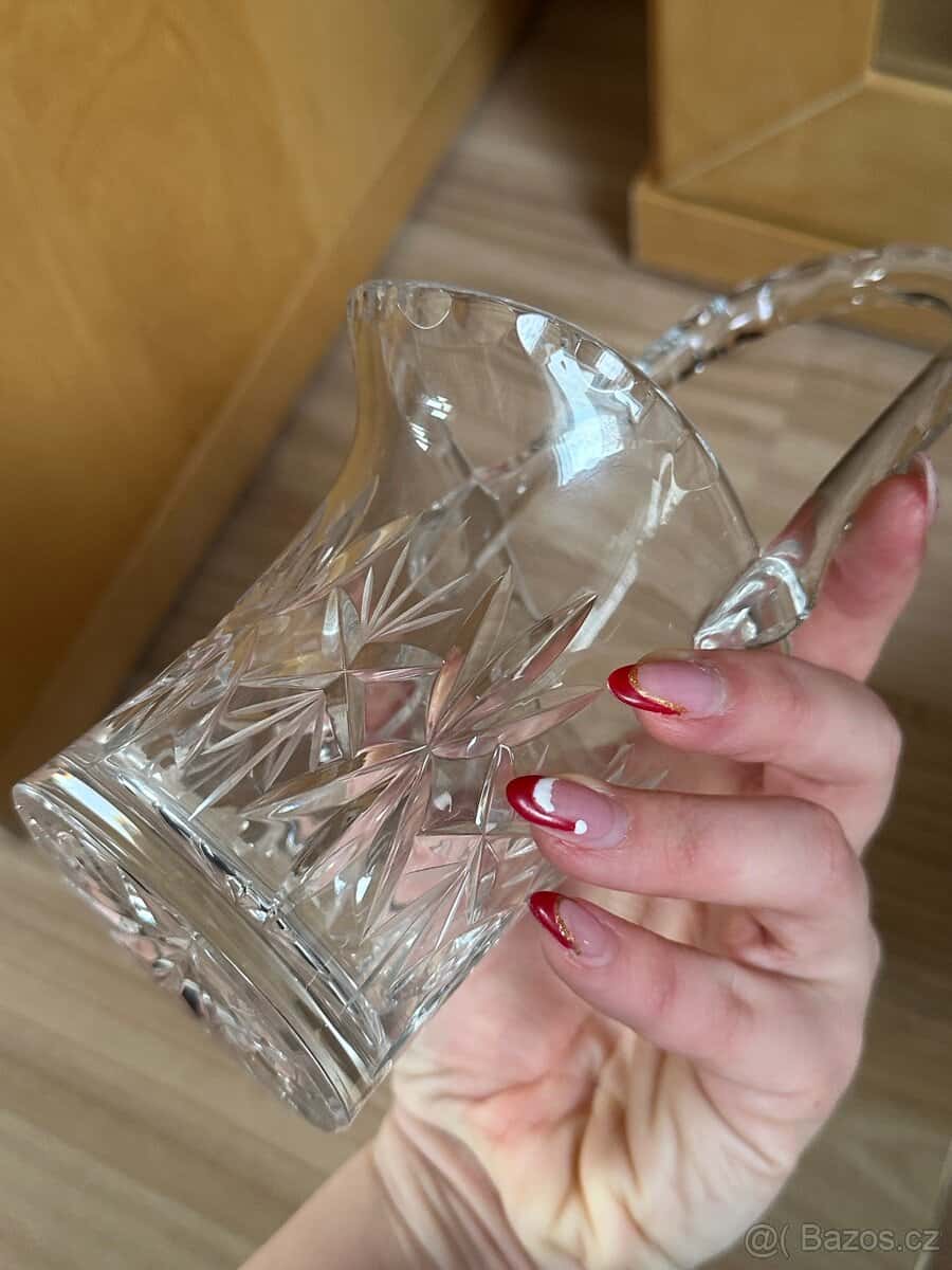 Skleněný košík 5