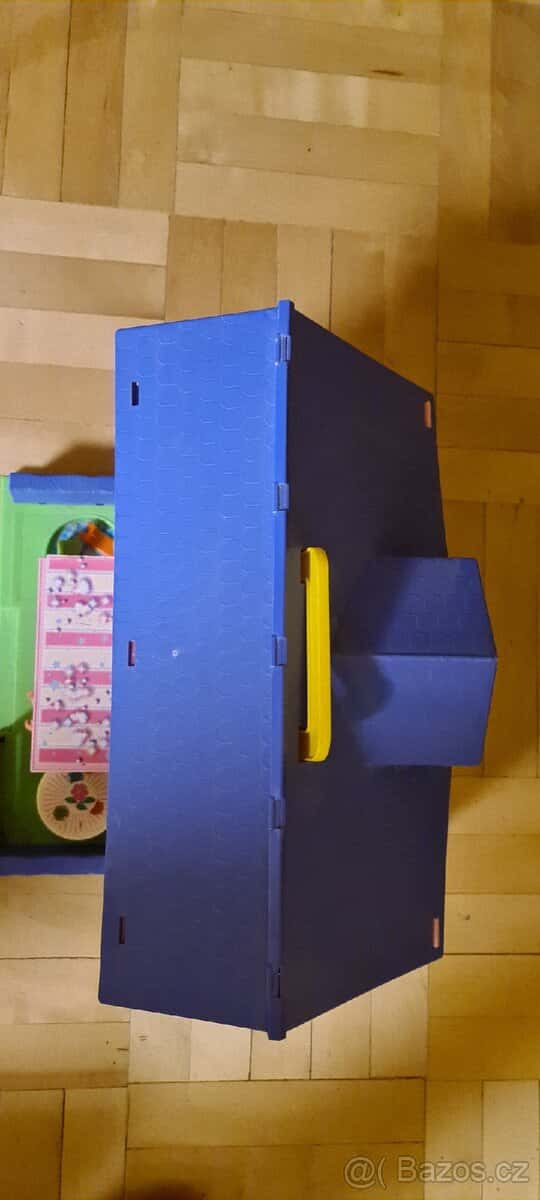 Domeček na hraní 4