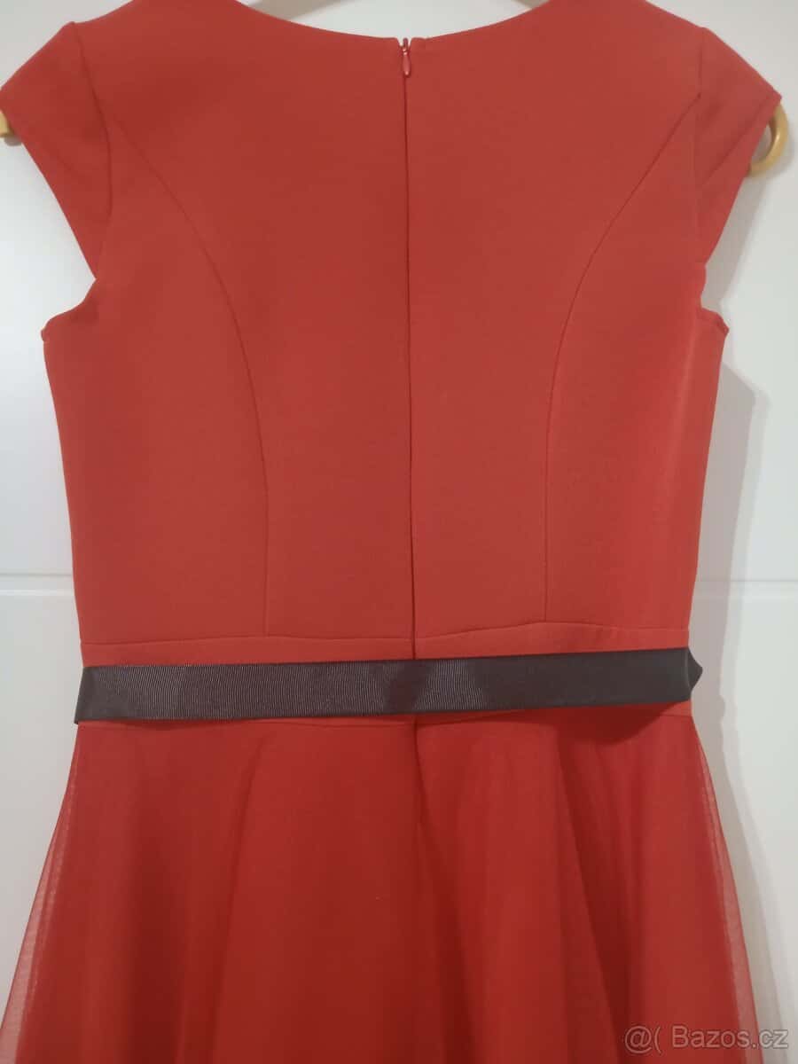 Červené šaty Bára styl 5