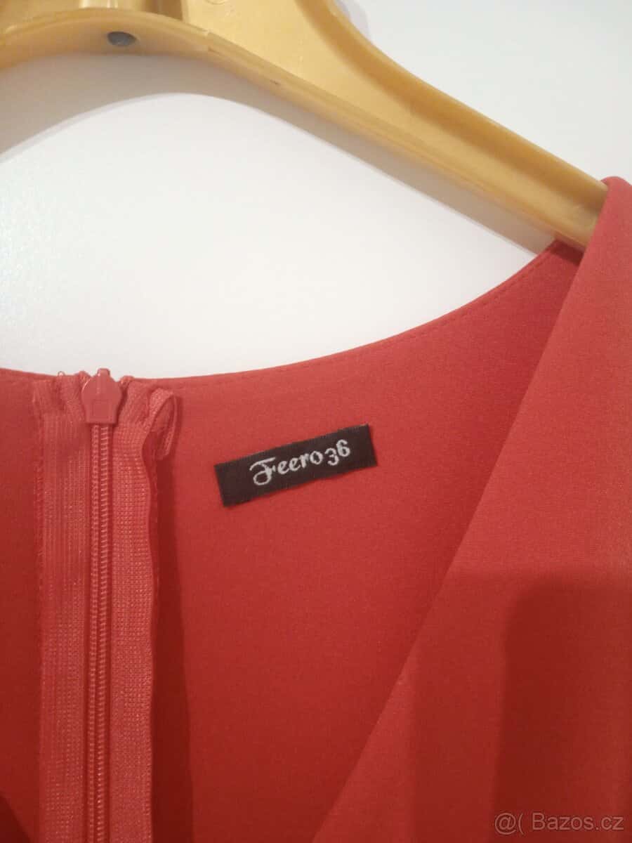 Červené šaty Bára styl 6