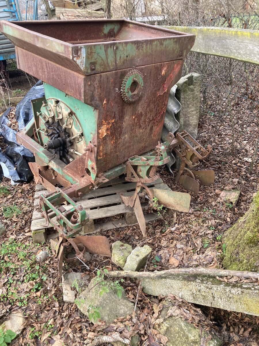 Prodám sazeč brambor 2