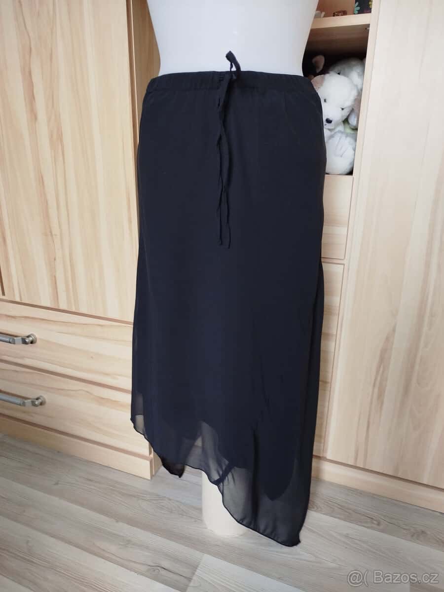 černá sukně, zn.HM 1