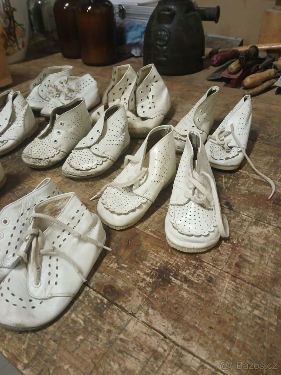 Starožitné dětské botičky 3