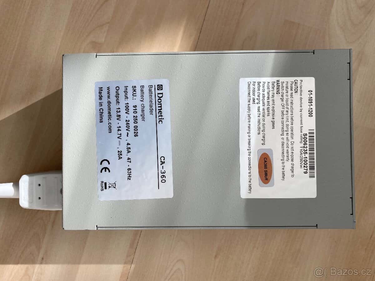 Nabíječka Dometic 1