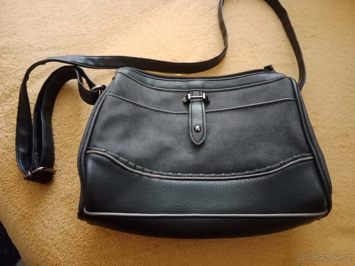 Černá kabelka 1
