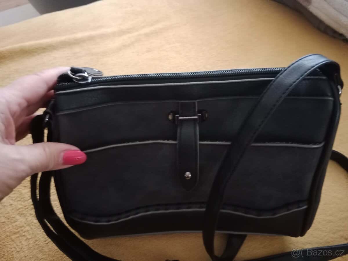 Černá kabelka 4