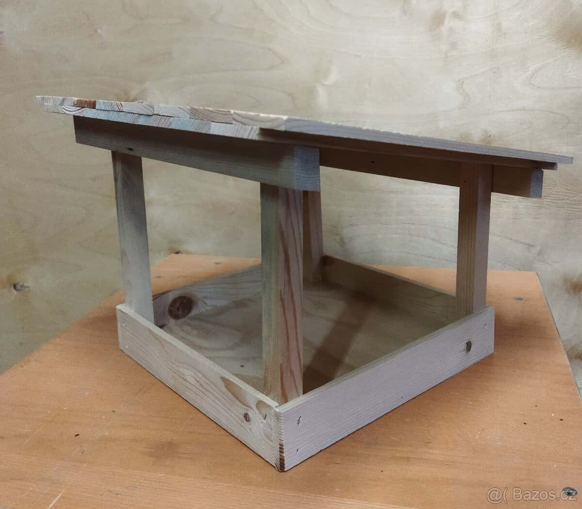 Krmítko pro ptaky 1