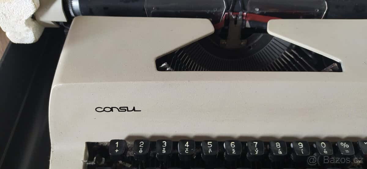 Psací stroj Consul 2