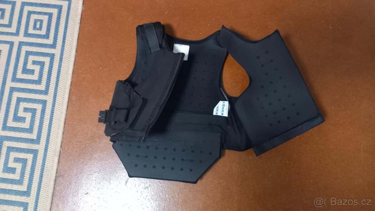 jezdecká vesta 2