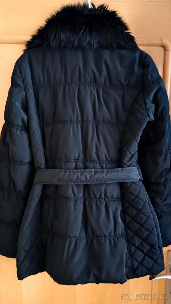 Bunda černá značka Orsay 2