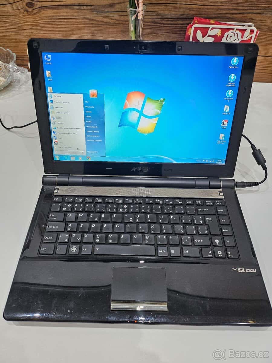 Asus U80V 1