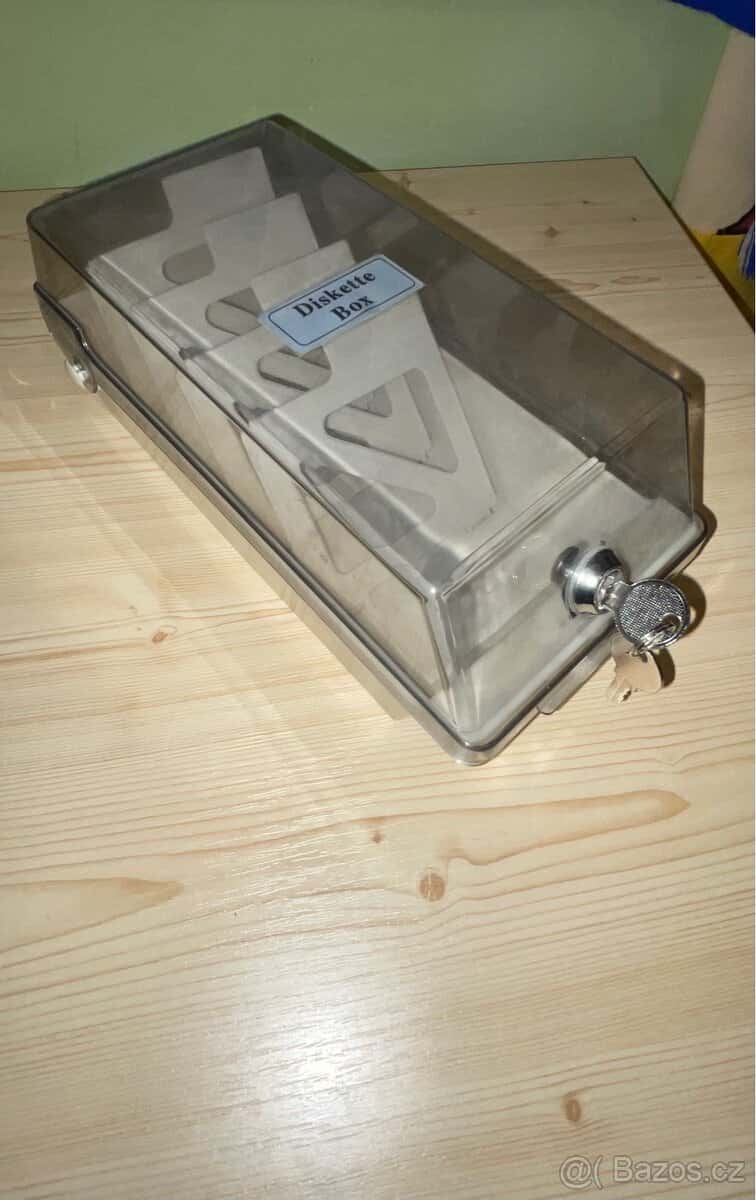 Diskety, box, mechaniky 3