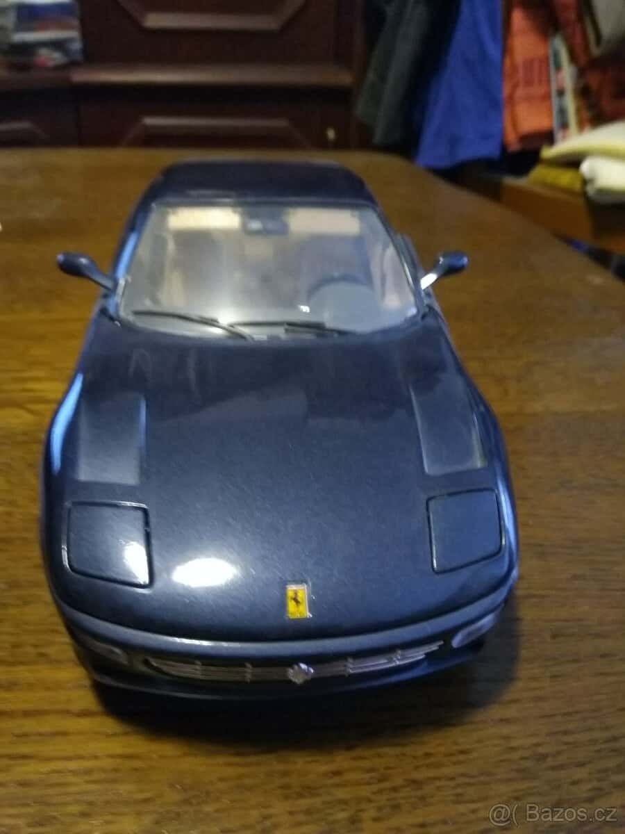 Prodám modely 1/18 7