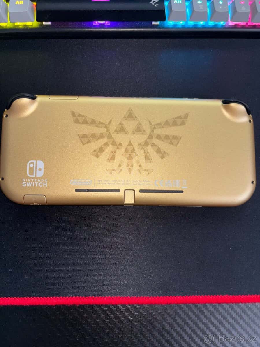 Nintendo switch lite 4