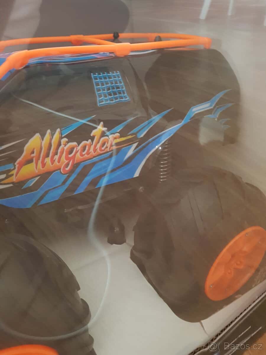 RC auto Alligator 11