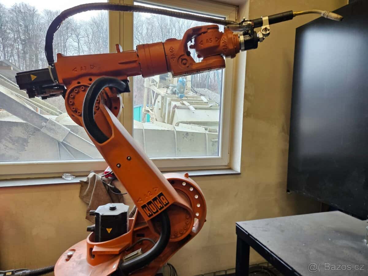 ROBOT KUKA 2