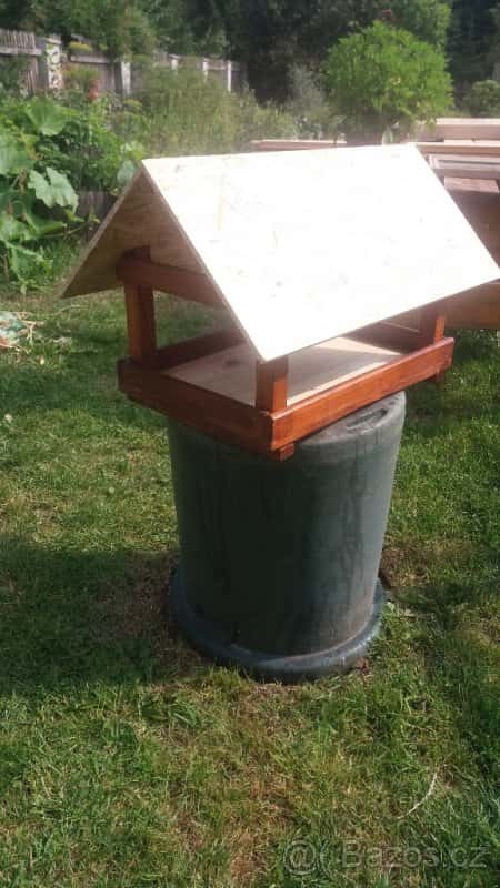 Krmítko pro ptáčky 1