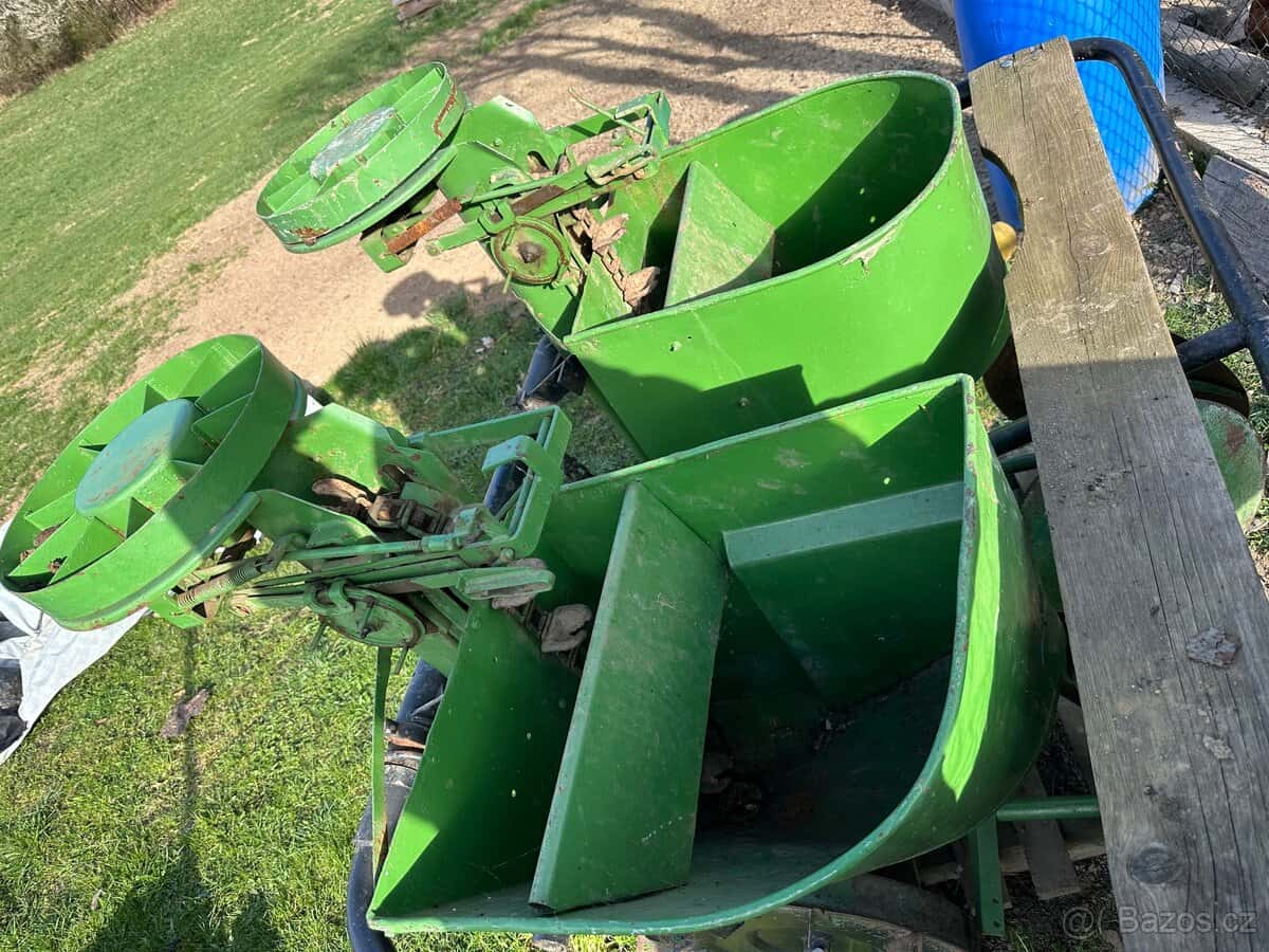 Prodám sazeč brambor 7