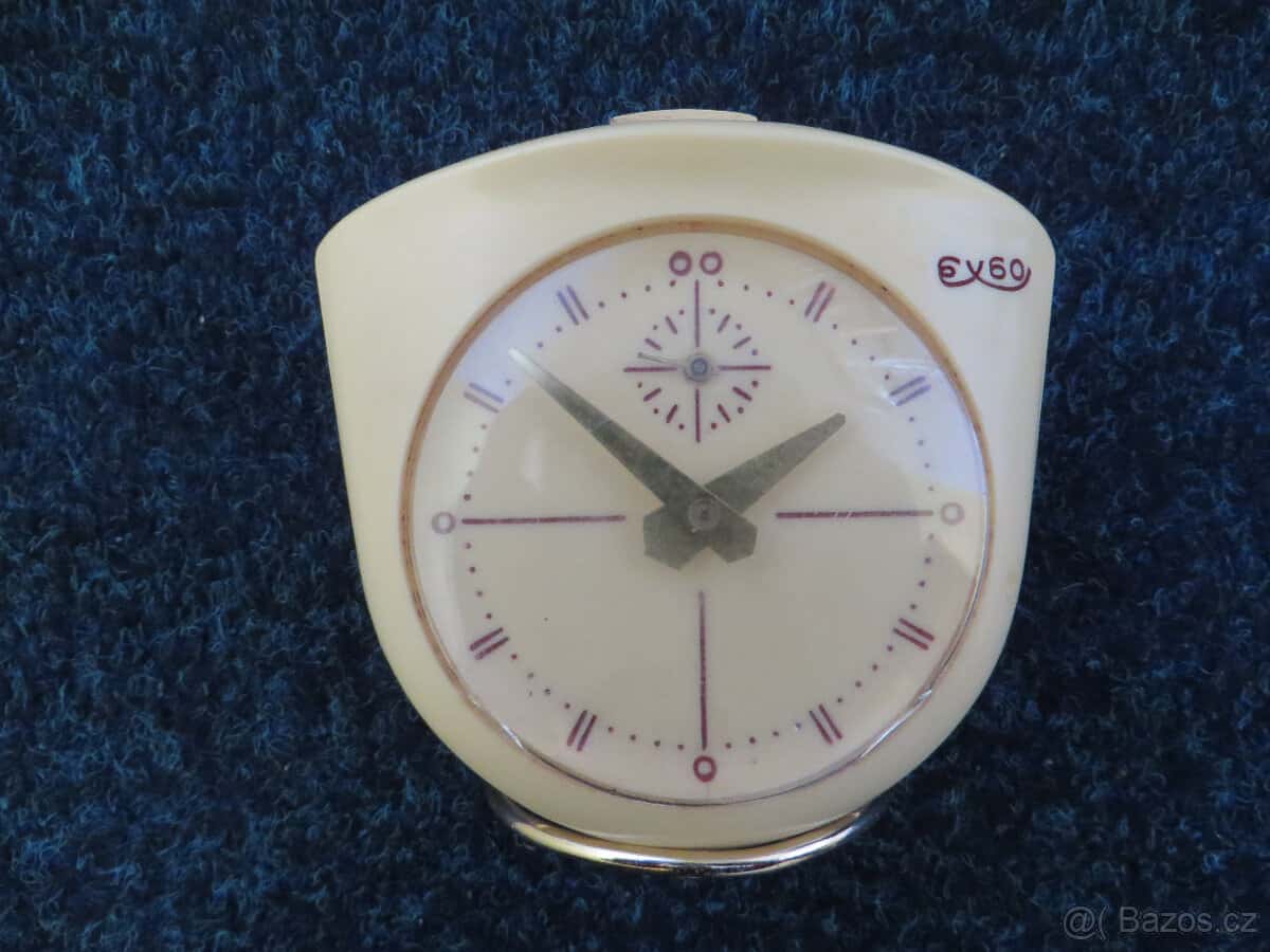 Retro budík 1