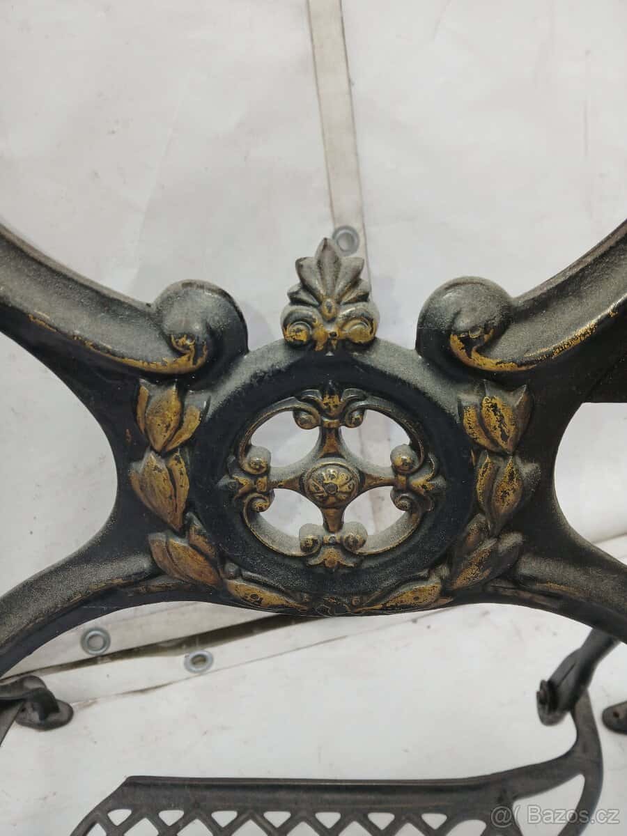 Šicí stroj stary 6