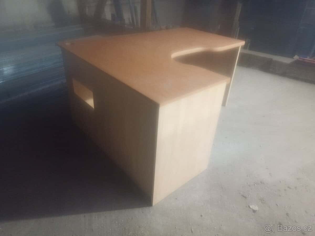 Rohový stůl 2